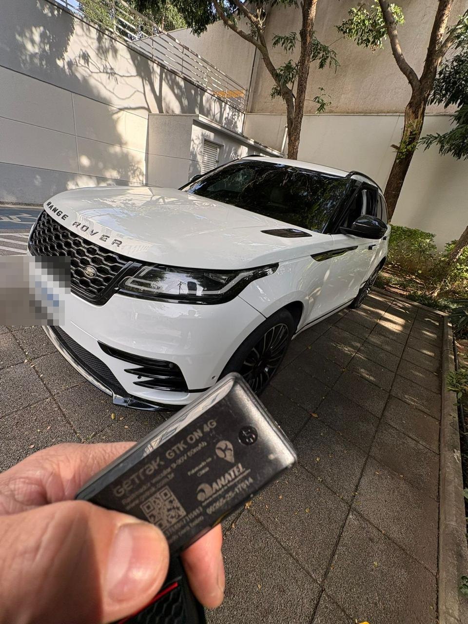 Rastreador GETRAK instalado em Range Rover